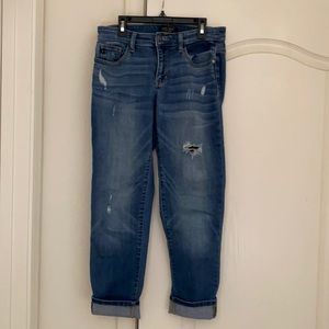 Distressed boyfriend/Capri length jeans